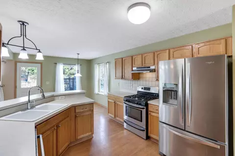 Kitchen - 1094 Insco Loop, Blacklick, OH 43004 photo 2 of 5