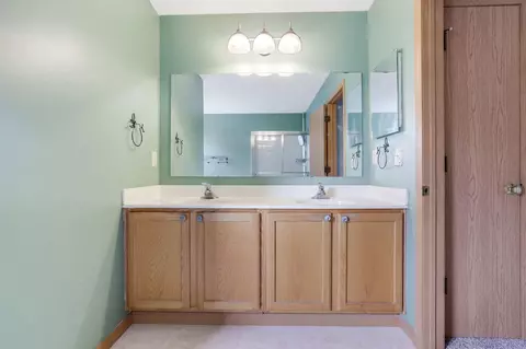 Bath - 1094 Insco Loop, Blacklick, OH 43004 photo 6 of 7