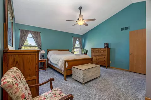 Bedroom - 1094 Insco Loop, Blacklick, OH 43004 photo 1 of 7