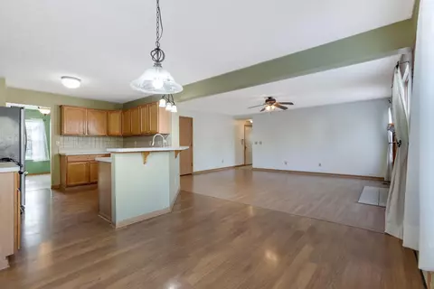 Living - 1094 Insco Loop, Blacklick, OH 43004 photo 4 of 4