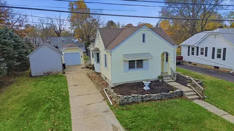 304 Pine St, Mount Vernon, OH 43050