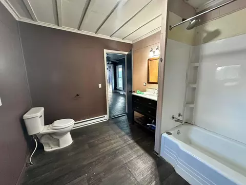 Bath - 134 Waterloo St, Marion, OH 43302 photo 1 of 1