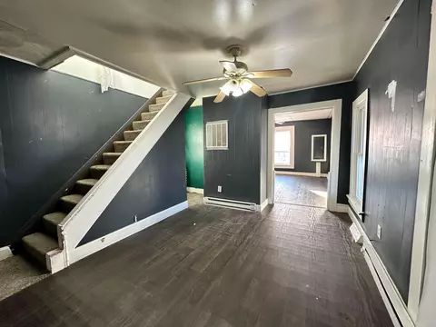 Living - 134 Waterloo St, Marion, OH 43302 photo 4 of 5