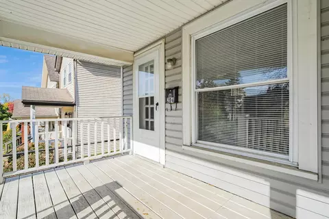 Exterior - 204 E Blake Ave, Columbus, OH 43202 photo 4 of 9