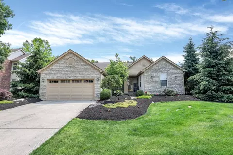 812 Claytonbend Dr, Galloway, OH 43119