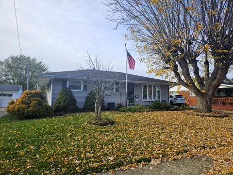 521 Partridge Rd, Heath, OH 43056