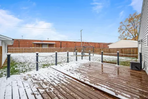 Exterior - 1305 Eckley Dr, Marion, OH 43302 photo 5 of 7