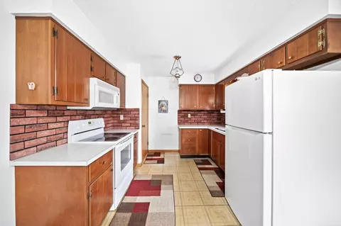Kitchen - 5083 Southfield Dr, Orient, OH 43146 photo 4 of 4