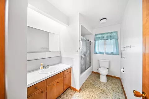 Bath - 5083 Southfield Dr, Orient, OH 43146 photo 1 of 1