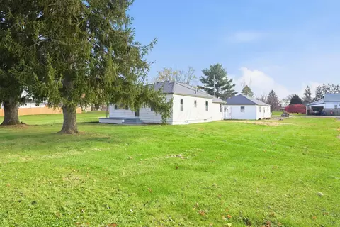 Exterior - 530 E Main St, Hebron, OH 43025 photo 12 of 13
