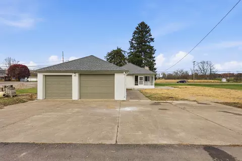 Exterior - 530 E Main St, Hebron, OH 43025 photo 8 of 13