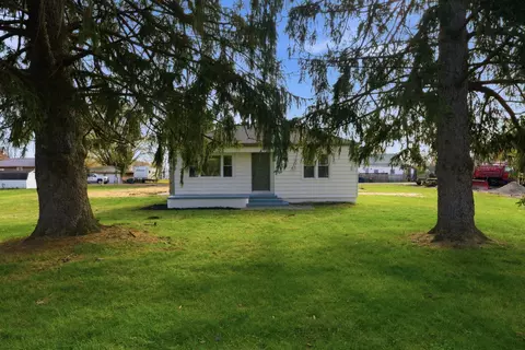 530 E Main St, Hebron, OH 43025