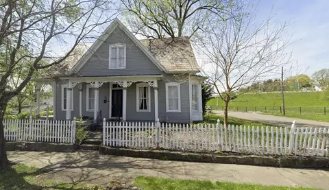 273 W Locust St, Newark, OH 43055