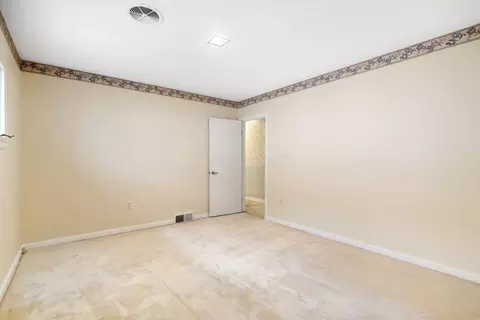 Bedroom - 440 S Broadmoor Blvd, Springfield, OH 45504 photo 9 of 9