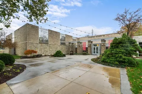 Exterior - 440 S Broadmoor Blvd, Springfield, OH 45504 photo 16 of 29