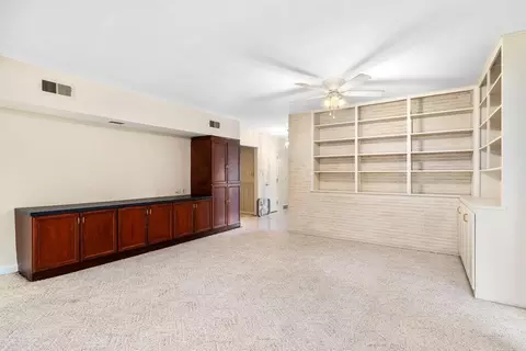 Living - 440 S Broadmoor Blvd, Springfield, OH 45504 photo 11 of 14