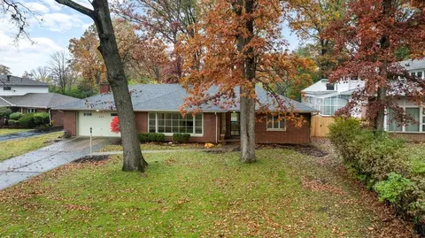 Exterior - 440 S Broadmoor Blvd, Springfield, OH 45504 photo 15 of 29