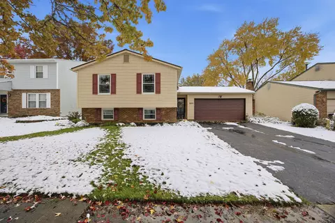 2051 Tuckaway Ct, Columbus, OH 43228