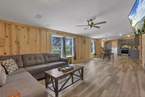 Living - 18682 Griffith Rd, Logan, OH 43138 photo 2 of 2