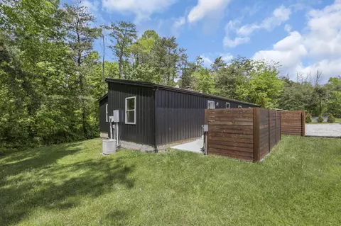Exterior - 18682 Griffith Rd, Logan, OH 43138 photo 6 of 8