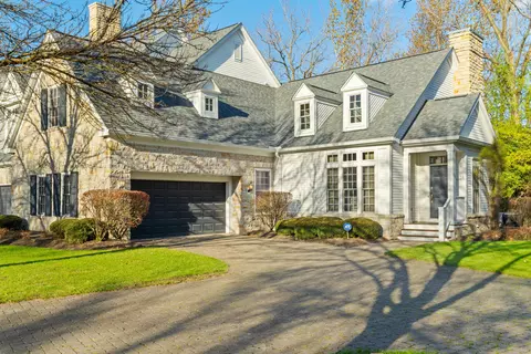 2170 Lane Woods Dr, Columbus, OH 43221