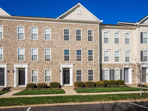 5570 Middle Falls St #52, Dublin, OH 43016