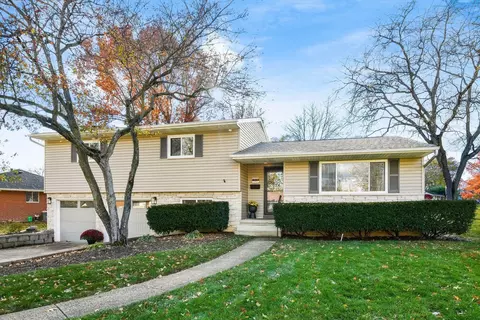 437 Potawatomi Dr, Westerville, OH 43081