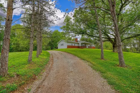 627 Russ Rd, Jackson, OH 45640 photo 7