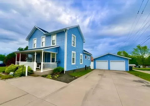 103 N High St, Somerset, OH 43783