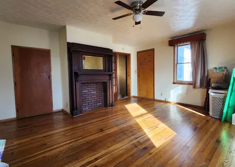 Living - 441 E Locust St, Lancaster, OH 43130 photo 1 of 2