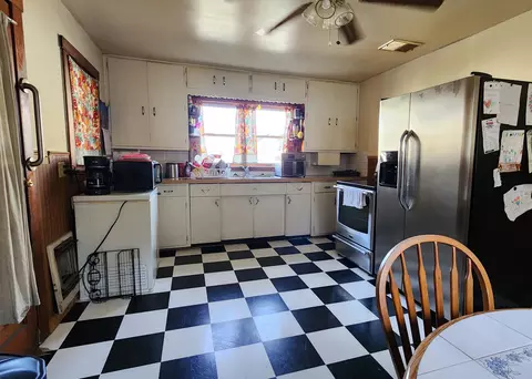 Kitchen - 441 E Locust St, Lancaster, OH 43130 photo 2 of 3