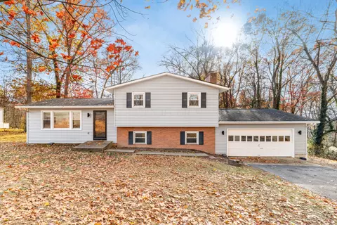 155 Brentwood Dr, Newark, OH 43055