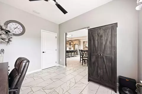 Entry Way - 6710 Trinity Mist Way, Delaware, OH 43015 photo 6 of 8
