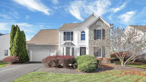 7462 Fairfield Lakes Dr, Powell, OH 43065
