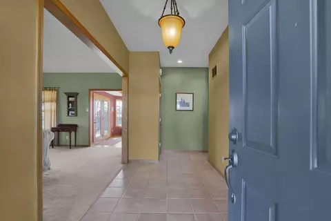 Entry Way - 3079 Fox Rd, Mansfield, OH 44904 photo 1 of 2