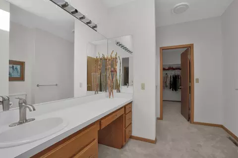 Bath - 3079 Fox Rd, Mansfield, OH 44904 photo 3 of 4