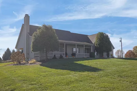 Exterior - 3079 Fox Rd, Mansfield, OH 44904 photo 6 of 8
