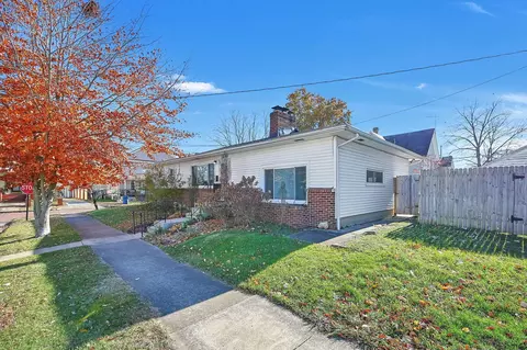 220 E Sugar St, Mount Vernon, OH 43050