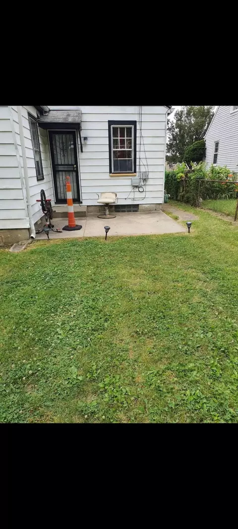 1316 E 16th Ave, Columbus, OH 43211