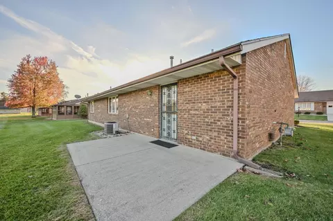 Exterior - 3022 E Brixton Dr E, Springfield, OH 45503 photo 6 of 6