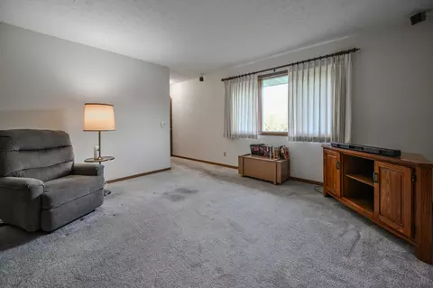Living - 3022 E Brixton Dr E, Springfield, OH 45503 photo 5 of 5