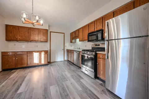 Kitchen - 3022 E Brixton Dr E, Springfield, OH 45503 photo 1 of 3
