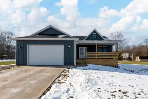 412 Northridge Heights Dr, Howard, OH 43028