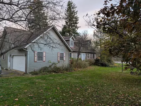 Exterior - 26083 Coshocton Rd, Howard, OH 43028 photo 2 of 8