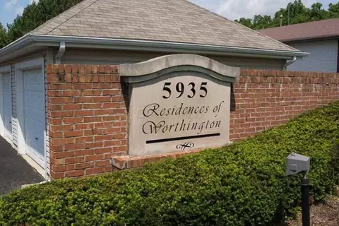 5935 N High St #108, Worthington, OH 43085