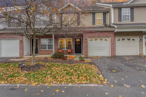 636 Grove Cir #1803, Columbus, OH 43230