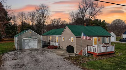 411 New St, Bremen, OH 43107