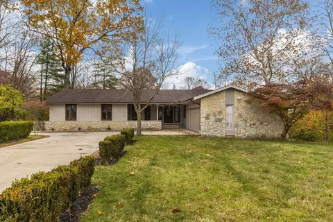 834 Persimmon Pl, Columbus, OH 43213