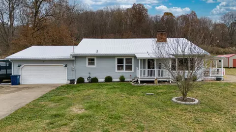7800 Pine Ridge Rd, Newark, OH 43055