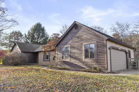 8290 Roberts Rd, Hilliard, OH 43026